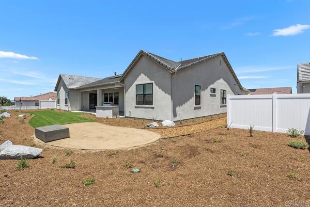 Detail Gallery Image 33 of 39 For 1208 Stonemark Place #MAIN HOUSE,  Vista,  CA 92081 - 6 Beds | 5 Baths