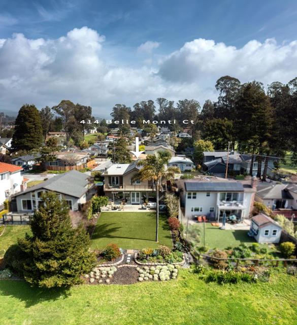 414 Belle Monti Court, Aptos CA: https://media.crmls.org/mediaz/4b83331a-ac95-4783-a8c5-615b391bbc80.jpg