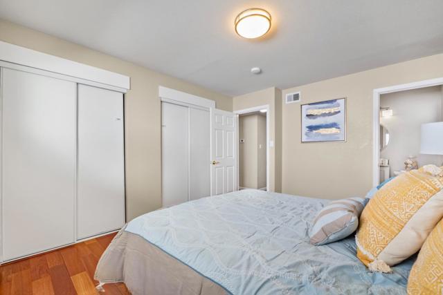 Image 19 of 49 For 41532 Trenouth Street