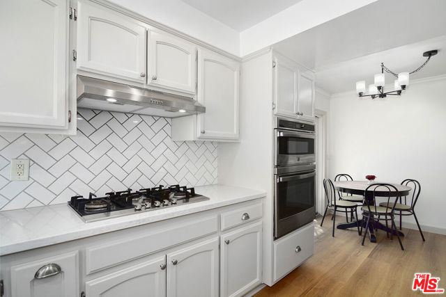 5020 Dantes View Drive, Agoura Hills CA: https://media.crmls.org/mediaz/4b83e71a-af61-4527-bfef-4d7849951b91.jpg
