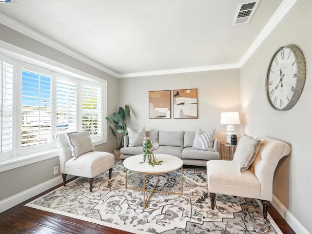 5426 Borgia Rd, Fremont CA: https://media.crmls.org/mediaz/4b840b3b-4b5a-4d4b-9104-0a99379a0788.jpg