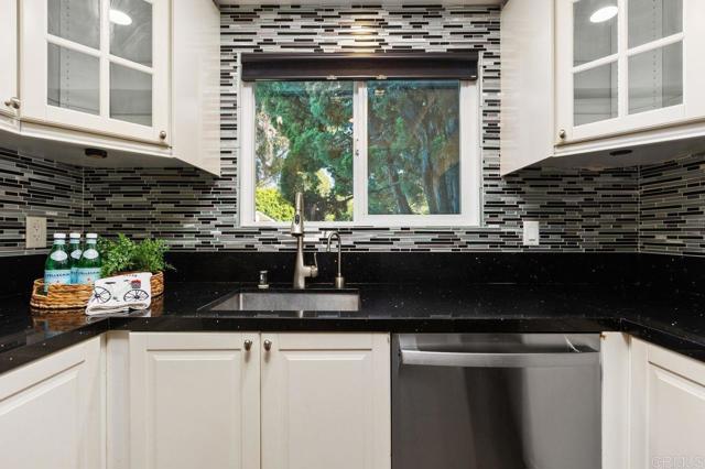 Detail Gallery Image 13 of 37 For 4369 Dowitcher Way, Oceanside,  CA 92057 - 2 Beds | 2 Baths