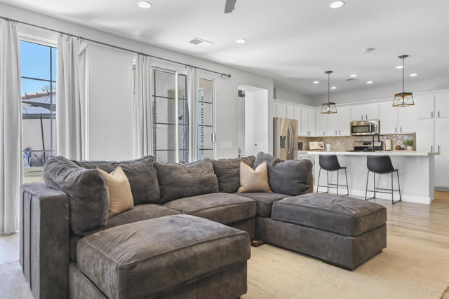 47875 Silverberry Street, La Quinta CA: https://media.crmls.org/mediaz/4b84bcc4-0dd2-4c83-a676-e05690cd6775.jpg