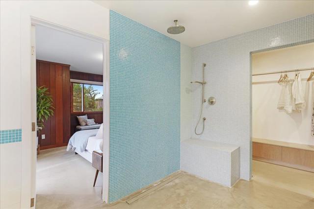 1004 W Cliff Drive, Santa Cruz CA: https://media.crmls.org/mediaz/4b85165c-9221-4ea1-bff4-016e12d9f7d8.jpg