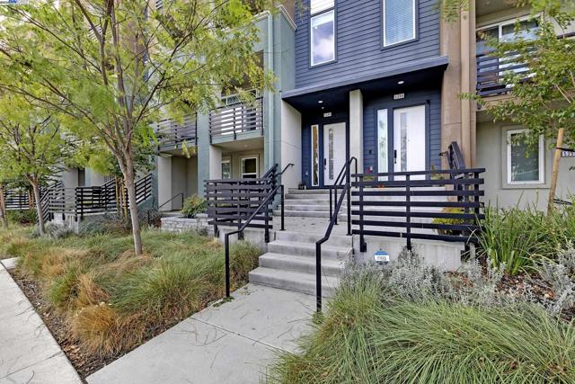 5394 Arnold Rd, Dublin CA: https://media.crmls.org/mediaz/4b852350-6de4-43ec-a33e-e3b3d7c1b029.jpg