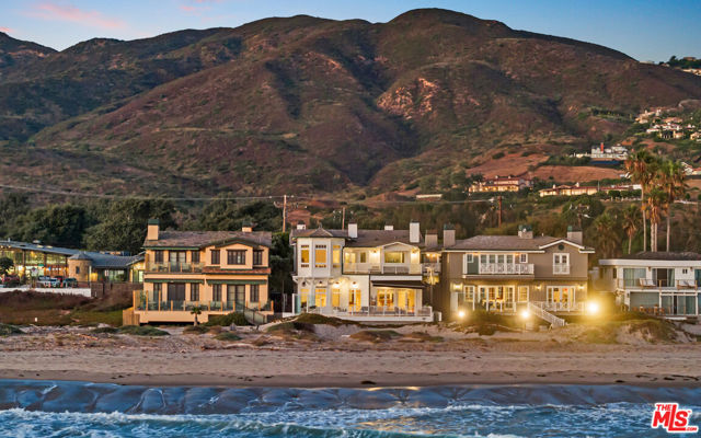 30718 Pacific Coast Highway, Malibu CA: https://media.crmls.org/mediaz/4b856da8-4d57-4f8b-a4a8-47bd74ddd785.jpg