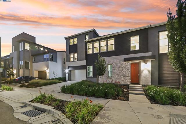 5789 Nugget Way, Dublin CA: https://media.crmls.org/mediaz/4b861358-67f4-4418-9287-1dc773e89d66.jpg