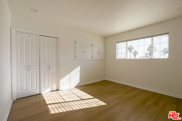 1144 10th Street, Santa Monica CA: https://media.crmls.org/mediaz/4b867015-1a1d-443a-85b3-35d17c9de457.jpg