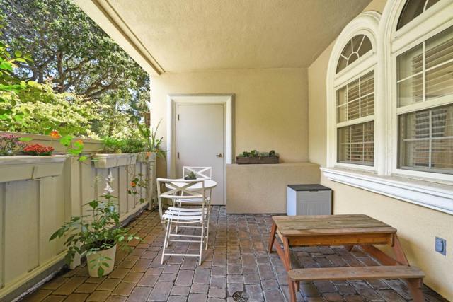 530 El Camino Real, Burlingame CA: https://media.crmls.org/mediaz/4b86b5ee-9d10-47a3-b9a5-3dfae3c2199e.jpg