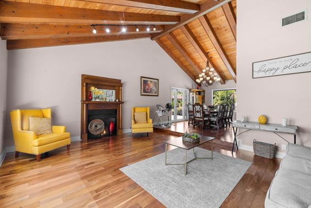 31121 Stardust Ln, Valley Center CA: https://media.crmls.org/mediaz/4b86d9db-036d-45d9-bd58-d44b5d070121.jpg