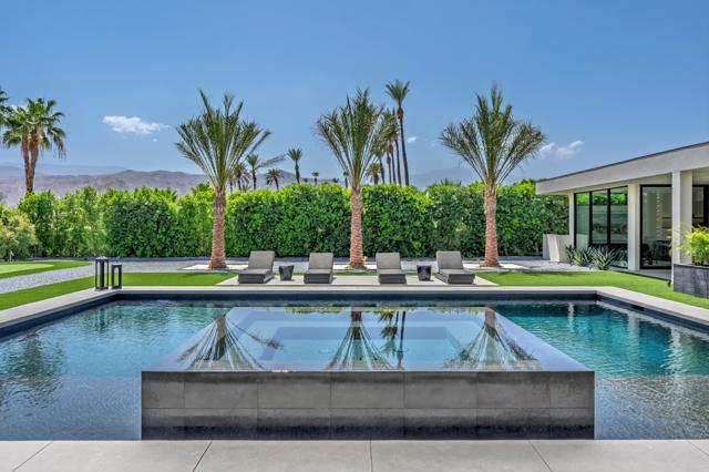 7 Makena Lane, Rancho Mirage CA: https://media.crmls.org/mediaz/4b875767-d74f-493b-bcbb-f39a18a9b189.jpg