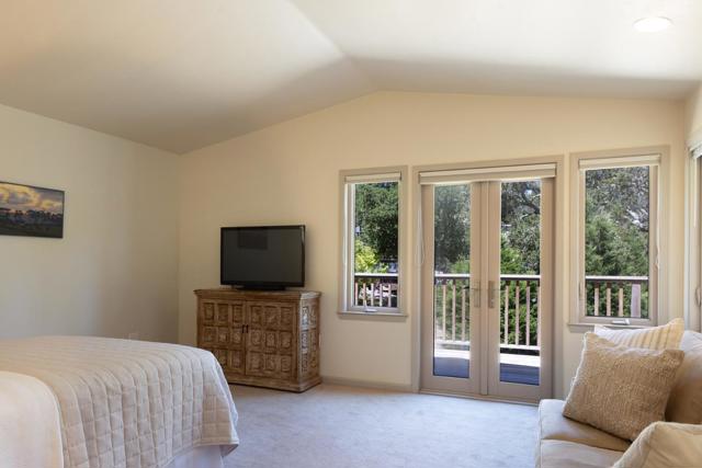 594 Viejo Road, Carmel CA: https://media.crmls.org/mediaz/4b87bc3e-09fa-4790-b273-4b1da508e756.jpg