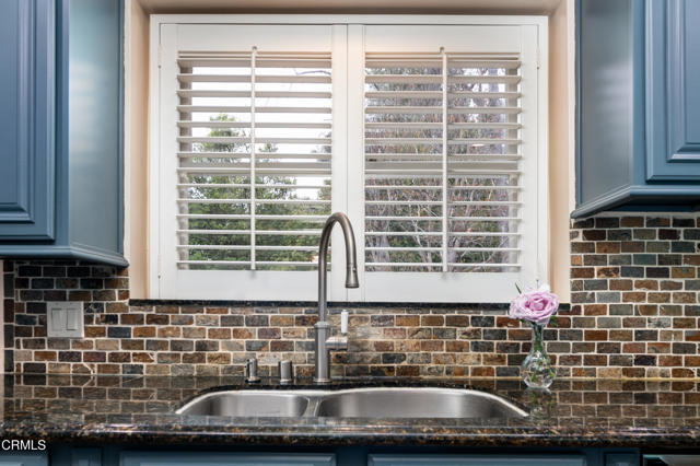 Detail Gallery Image 19 of 55 For 4402 El Camino Corto, La Canada Flintridge,  CA 91011 - 4 Beds | 3 Baths