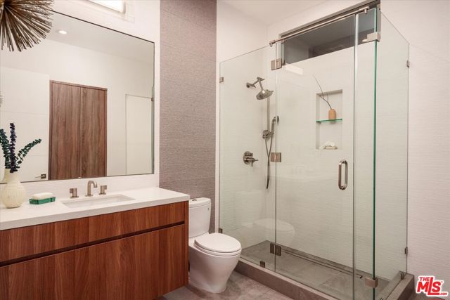 3042 Landa Street, Los Angeles CA: https://media.crmls.org/mediaz/4b895705-70af-4b28-bd22-f591bdd13a07.jpg