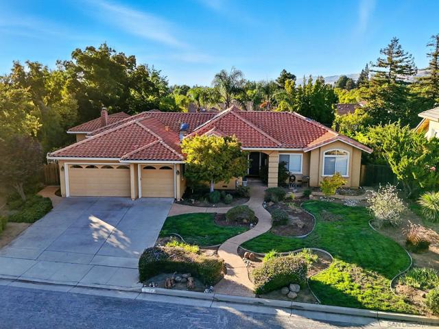 3097 High Meadow Ln, San Jose CA: https://media.crmls.org/mediaz/4b89d97e-2263-4e75-8d9e-baca92ff37c9.jpg