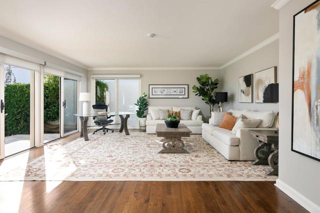 5918 Germaine Lane, La Jolla CA: https://media.crmls.org/mediaz/4b8a19c0-be99-4b6a-9e1a-8b6b9e9a976d.jpg