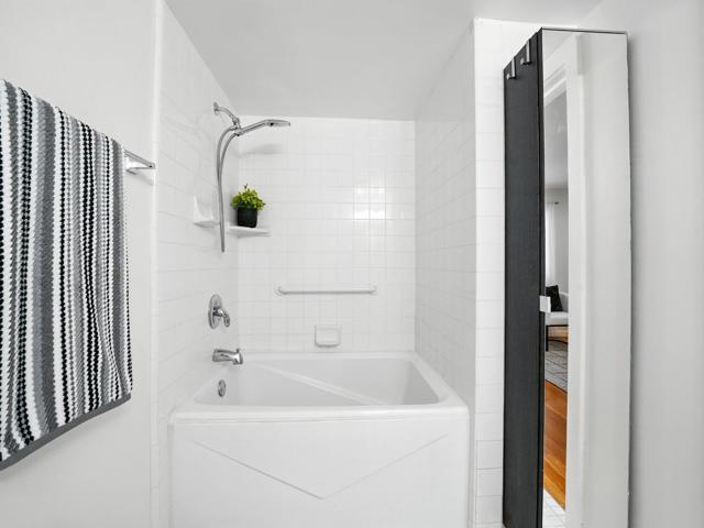 350 N 2nd Street, San Jose CA: https://media.crmls.org/mediaz/4b8a50a8-a46e-45c7-95cd-e8ec588eaea5.jpg