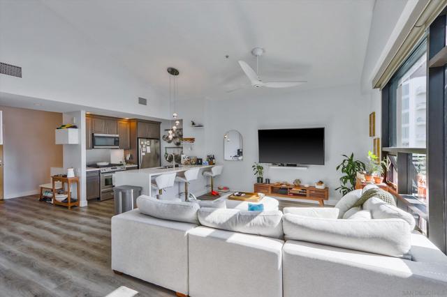 350 11th Ave, San Diego CA: https://media.crmls.org/mediaz/4b8a6733-3b03-4fa2-b3d9-3906034a86fa.jpg