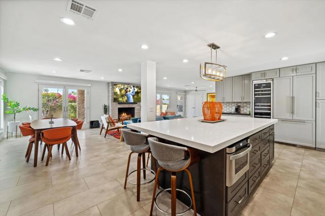 74085 Old Prospector Trail, Palm Desert CA: https://media.crmls.org/mediaz/4b8b3ad0-0be7-4484-82b0-ddf447ec310d.jpg