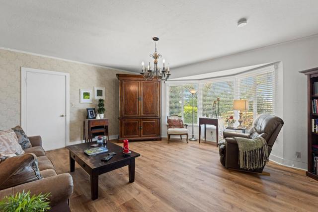 4211 Bolsa Road, Hollister CA: https://media.crmls.org/mediaz/4b8b8835-f052-428f-b8bf-886cd00f9146.jpg