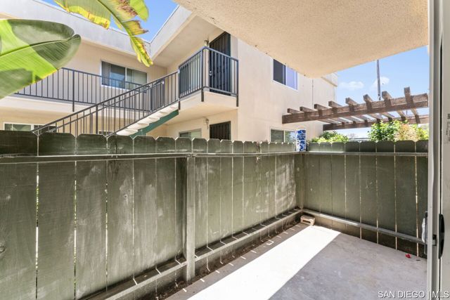 4855 Cole ST, San Diego CA: https://media.crmls.org/mediaz/4b8bd5c5-e6df-4870-b69d-819f7557fe07.jpg