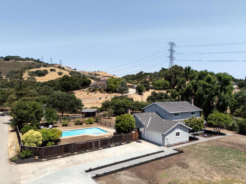 7565 Tierra Sombra Court