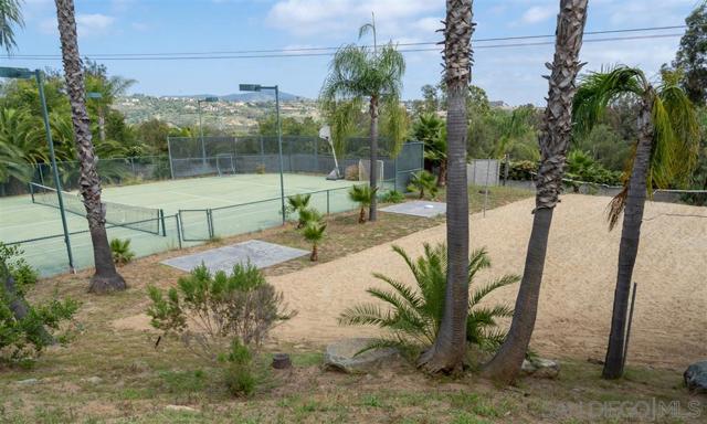 7302 Vista Rancho Ct., Rancho Santa Fe CA: https://media.crmls.org/mediaz/4b8c8408-b724-42d7-9149-8f286038bad2.jpg