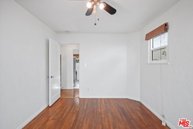 1027 12th Street, Santa Monica CA: https://media.crmls.org/mediaz/4b8cacba-926a-4cdb-a89a-61962c5d5a82.jpg