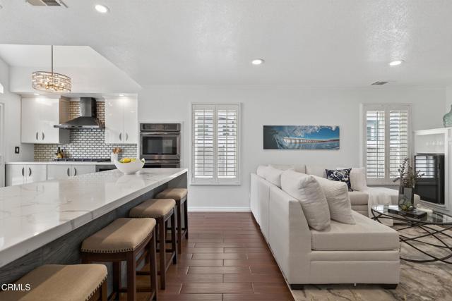 676 Pacific Cove Drive, Port Hueneme CA: https://media.crmls.org/mediaz/4b8cb82d-d73f-40c7-83bd-1093727a48fd.jpg