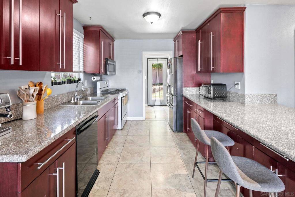 4418 Tremont St - photo 11