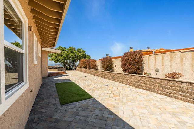 25061 Hidden Mesa Court, Monterey CA: https://media.crmls.org/mediaz/4b8f73fa-d3bd-496a-aef2-dfba9150c098.jpg