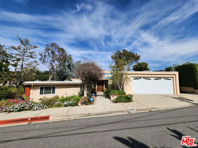 2478 Crest View Dr, Los Angeles, CA 90046