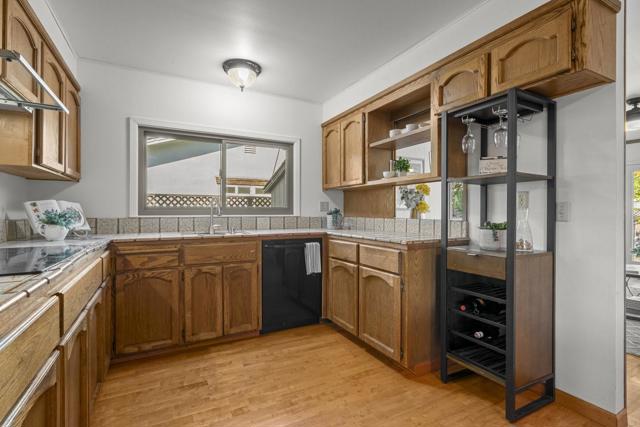 1446 La Crosse Drive, Sunnyvale CA: https://media.crmls.org/mediaz/4b90aa29-3364-421f-893b-1cd9979a5ea3.jpg