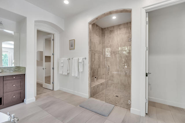 81805 Four Seasons Place, La Quinta CA: https://media.crmls.org/mediaz/4b91ee2b-8bae-4299-8378-07daee43238f.jpg