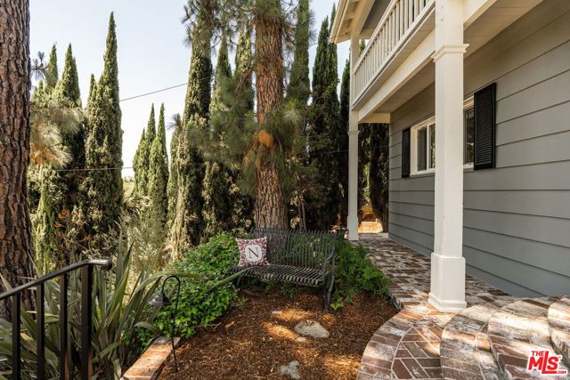 3411 Markridge Road, La Crescenta CA: https://media.crmls.org/mediaz/4b94167c-0090-48b4-bdcb-37df93ed0662.jpg