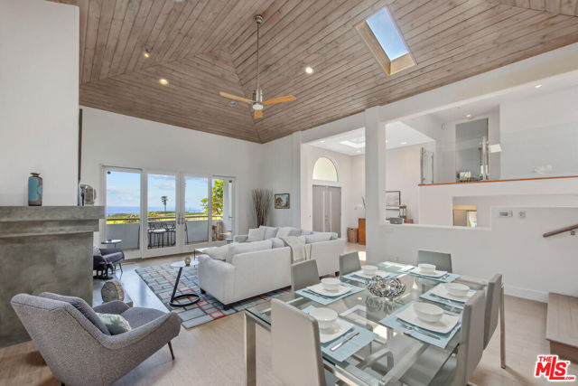 1312 Shoreline Drive, Santa Barbara CA: https://media.crmls.org/mediaz/4b957515-66da-41f6-b2fd-c9b5753cbf25.jpg