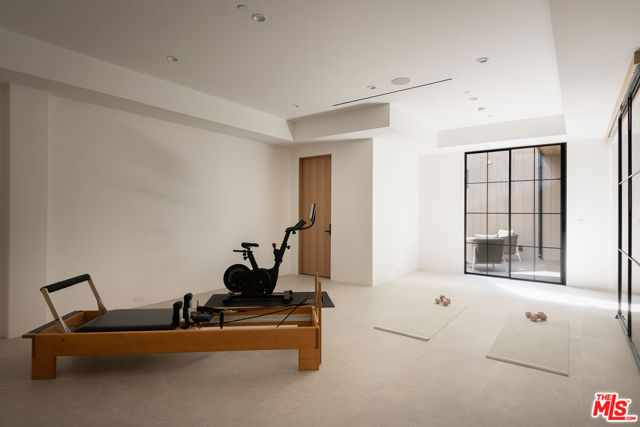 23615 Long Valley Road, Hidden Hills CA: https://media.crmls.org/mediaz/4b977c41-921d-492c-93c0-bab0bd9fce09.jpg