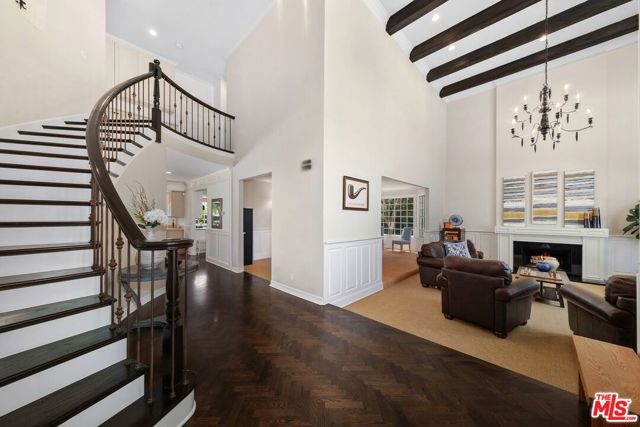 6000 Macadam Court photo 5