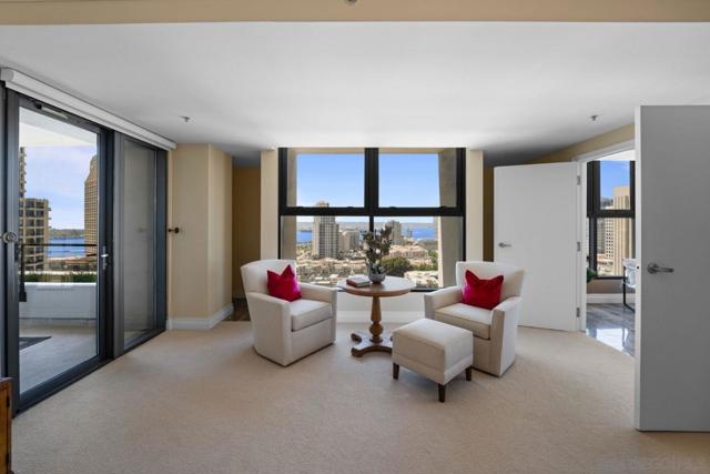 645 Front St, San Diego CA: https://media.crmls.org/mediaz/4b97c714-47fd-49a0-8ac6-aa15f47cbec8.jpg