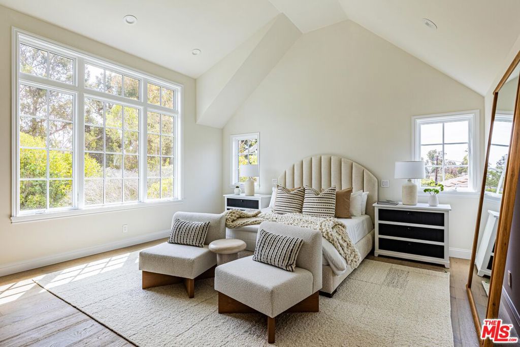 MLS #25528909 img 11