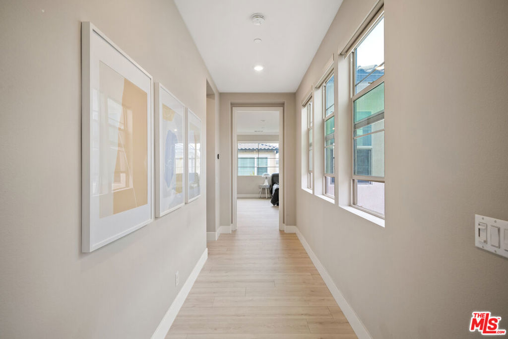 4b984c74 B10a 4c76 A621 65dd08fd8944