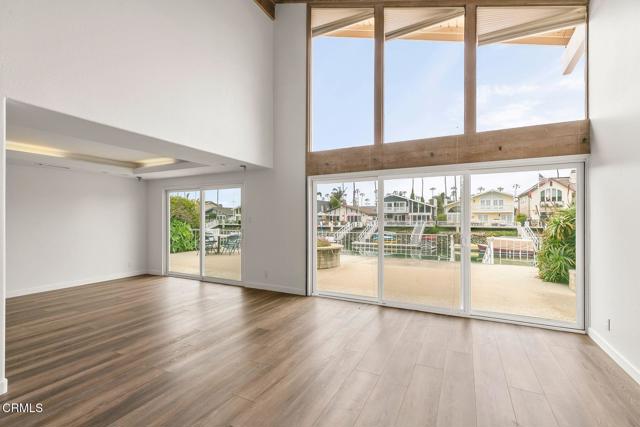 Detail Gallery Image 4 of 34 For 2957 Seaview Ave, Ventura,  CA 93001 - 5 Beds | 3 Baths