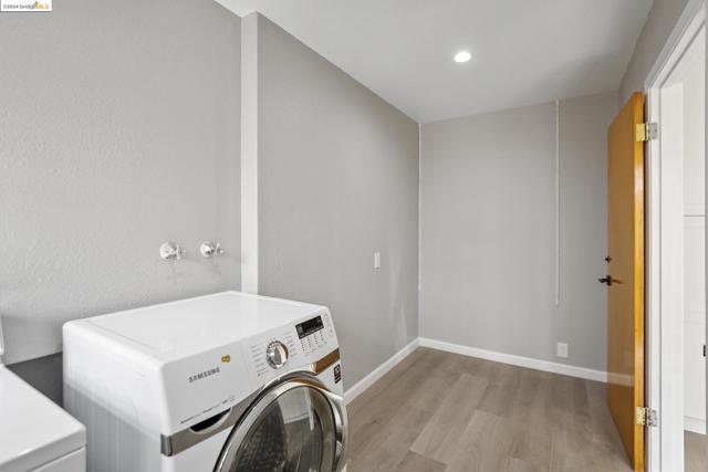 Image 16 of 23 For 646 Spruce St