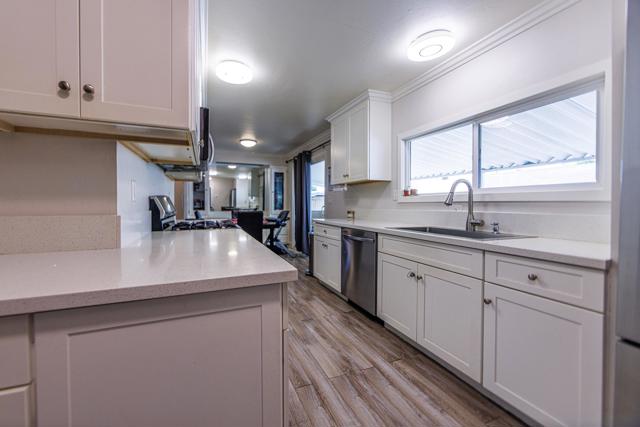 43155 Portola Avenue, Palm Desert CA: https://media.crmls.org/mediaz/4b99a113-f85c-4fc9-9faa-3266ea500f52.jpg