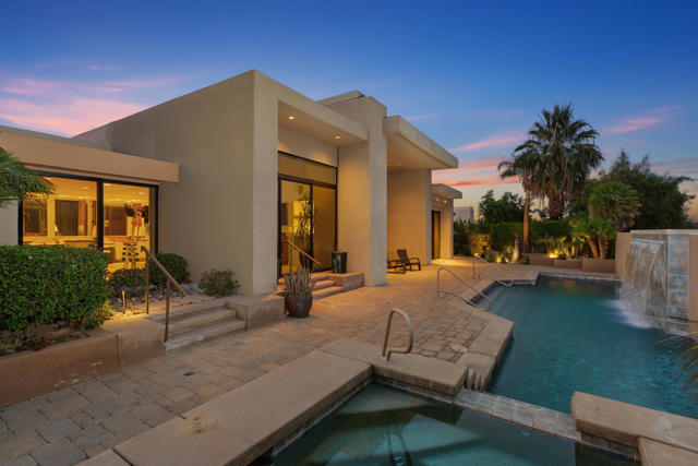 73481 Mariposa Drive, Palm Desert CA: https://media.crmls.org/mediaz/4b9a1c25-d5ca-4155-b158-cdd9cd92cebb.jpg
