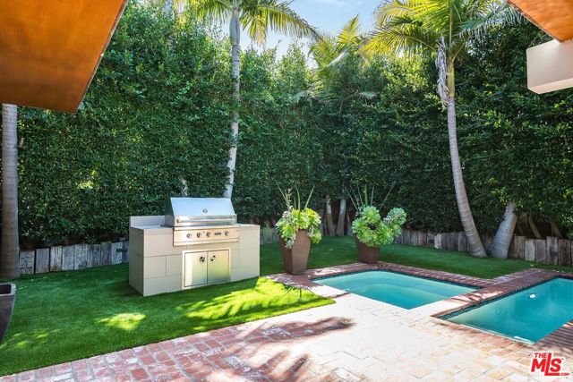 3201 Viola Place, Marina del Rey CA: https://media.crmls.org/mediaz/4b9a208e-3291-4a3e-a07a-03041db32d0d.jpg
