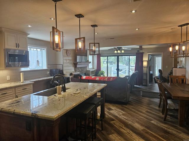 Detail Gallery Image 3 of 51 For 40275 Avenida Cerrovista, Cherry Valley,  CA 92223 - 3 Beds | 2 Baths