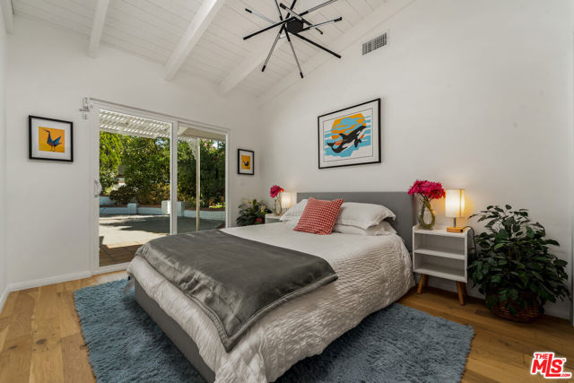 23020 Lita Place, Woodland Hills CA: https://media.crmls.org/mediaz/4b9ad1bc-029c-4a12-a6c6-fdf2f18a9d3d.jpg