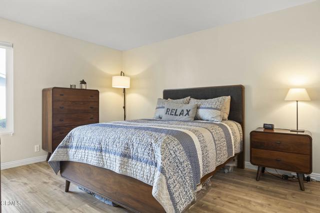 658 Holly Avenue, Oxnard CA: https://media.crmls.org/mediaz/4b9ad326-add0-4cf0-a7b9-db379f1f939f.jpg