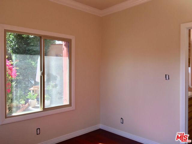 1430 Maltman Avenue, Los Angeles CA: https://media.crmls.org/mediaz/4b9ae459-f9b1-4f78-bade-8de4df45f6c6.jpg